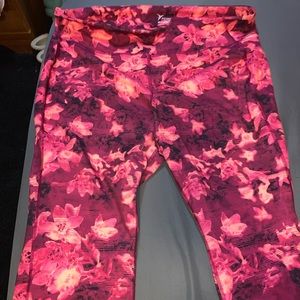 Pink Old Navy Capri Leggings